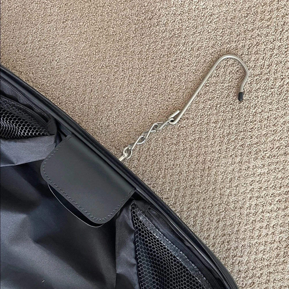 Protocol Black Garment Bag Shoulder Strap Luggage Folding Travel Suit